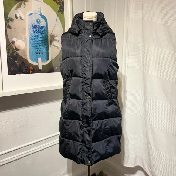 Private Label Midnight Black Puffer Vest - Picture 2 of 16